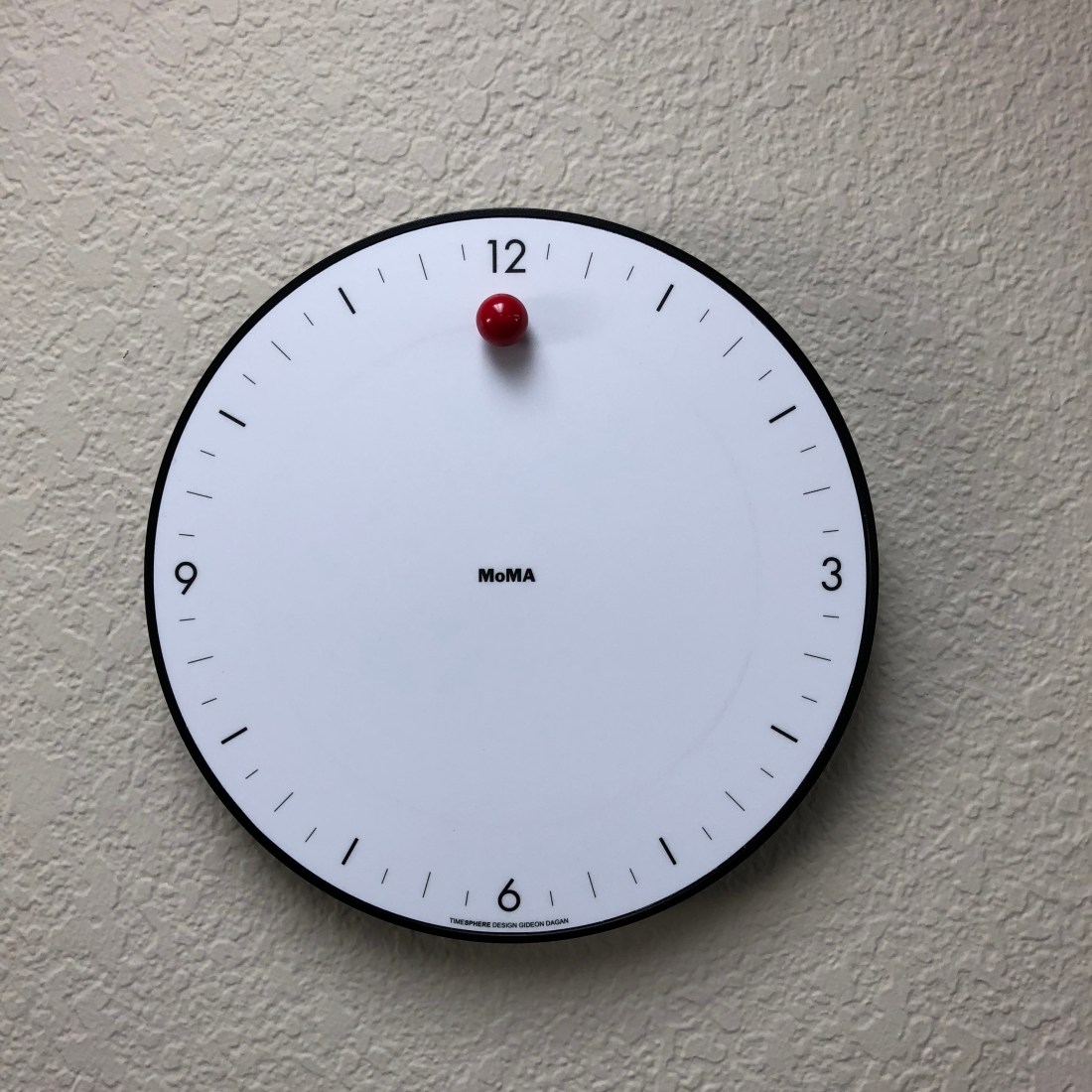 MoMa clock
